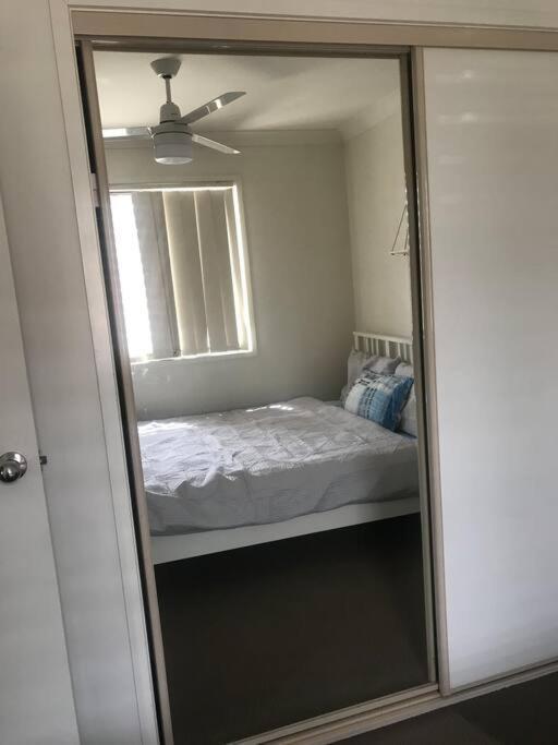 Room With Separate Bath In Shared Homestay Редклиф Екстериор снимка